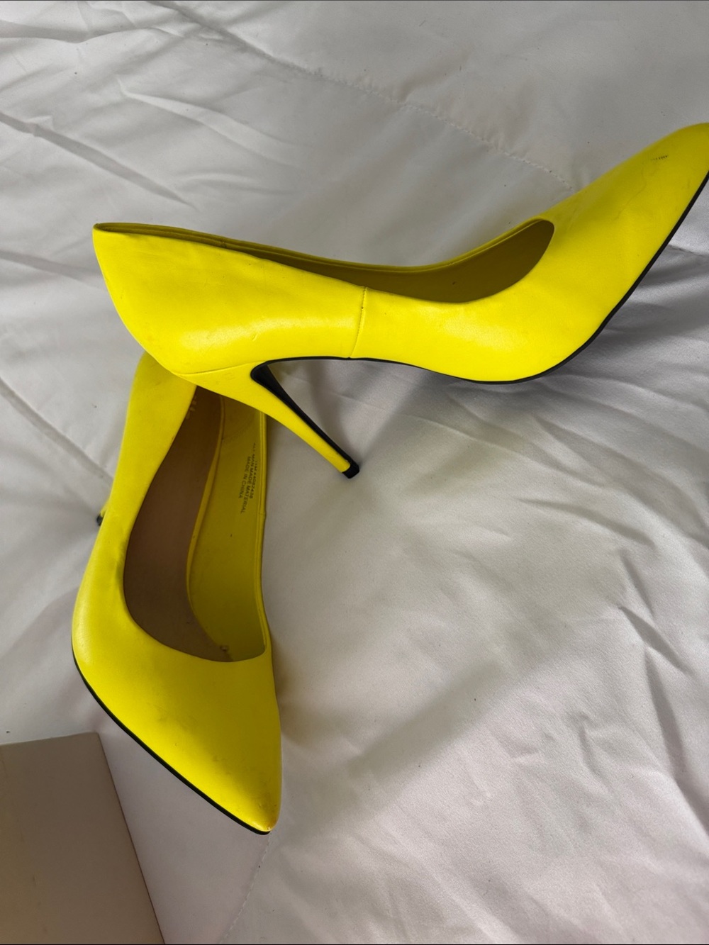 Neon Yellow Pointed-Toe Stiletto Pumps - Women's Elegant Heel
